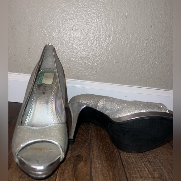 Glitter open toed heels - Picture 3 of 3